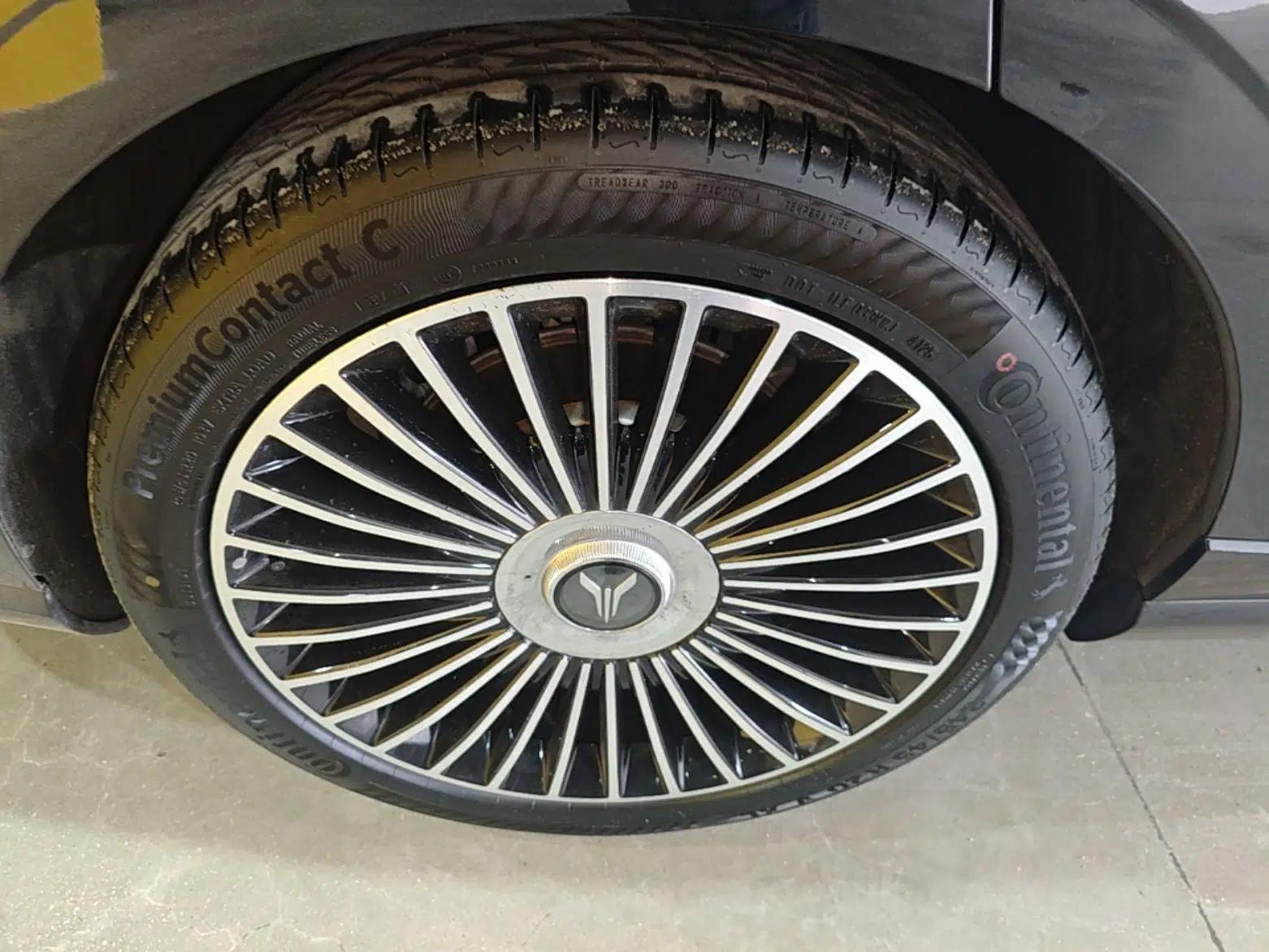 VOYAH Lantu Chiguang L 2026 Four-Wheel-Drive Ultra — миниатюра 11