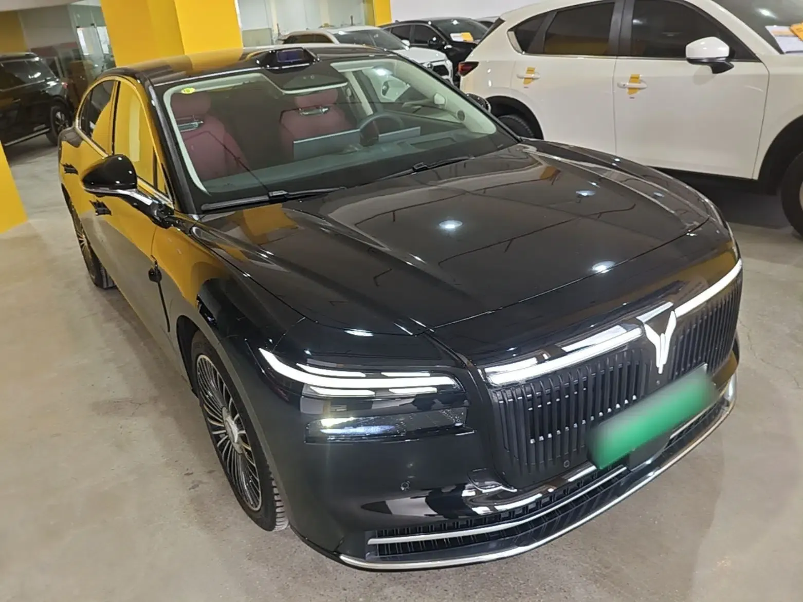 VOYAH Lantu Chiguang L 2026 Four-Wheel-Drive Ultra — миниатюра 3