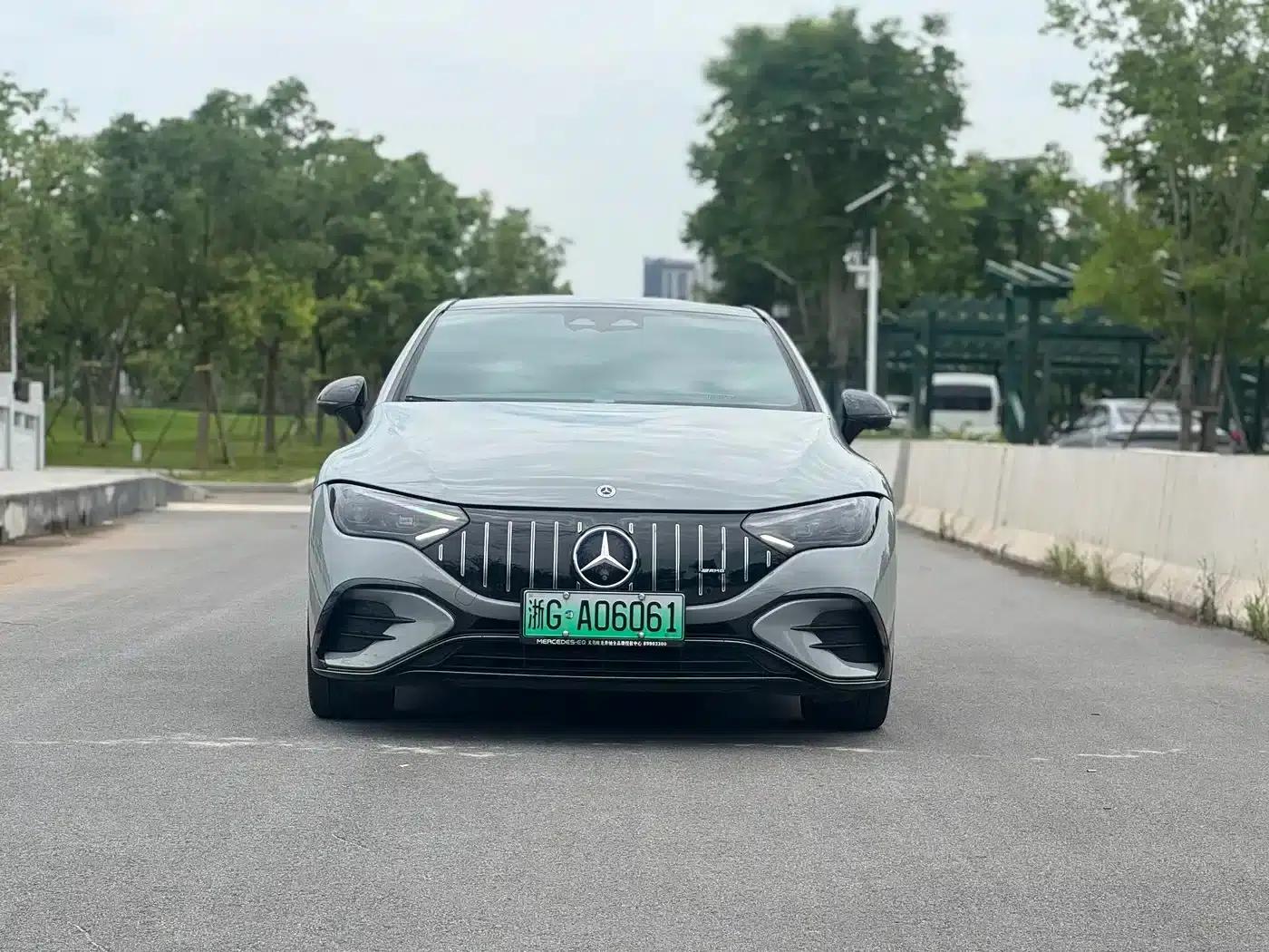 Mercedes-Benz EQE 2022 350 First Edition — миниатюра 2
