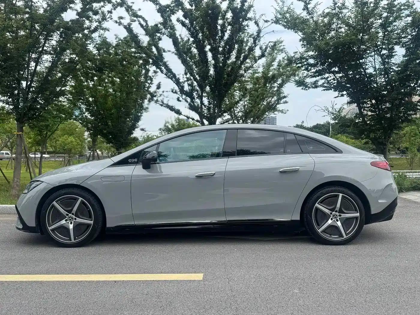 Mercedes-Benz EQE 2022 350 First Edition — миниатюра 9