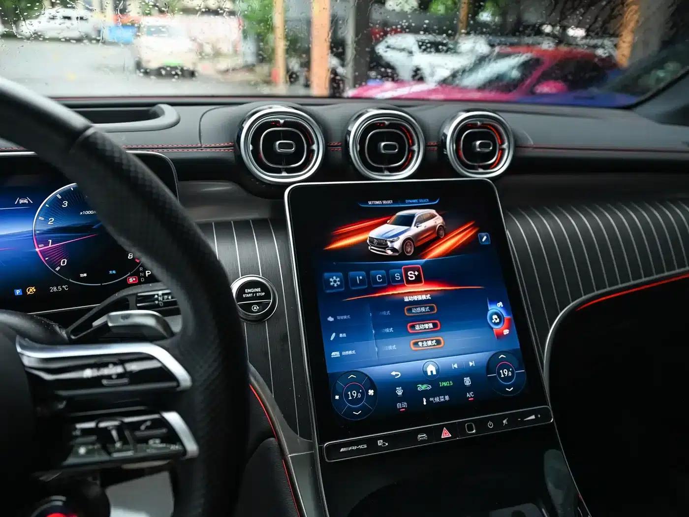 2025 Mercedes-Benz GLC AMG 43 4MATIC — миниатюра 14