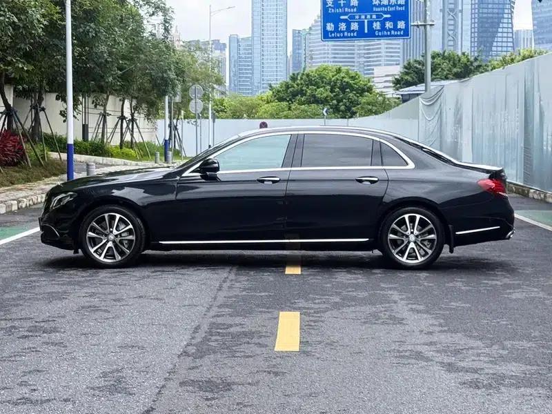 2016 Mercedes-Benz E-Class E 300 L Fashion Edition — миниатюра 4