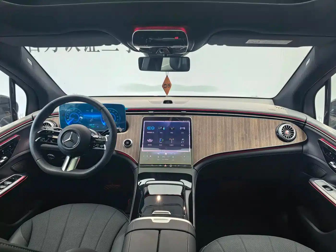 Mercedes-Benz EQE SUV 2024 500 4MATIC Pioneer Edition — миниатюра 15