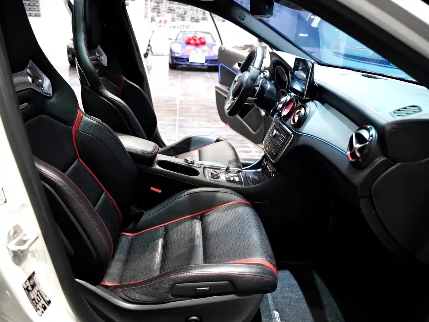 2015 Mercedes-Benz GLA AMG 45 4MATIC — миниатюра 10