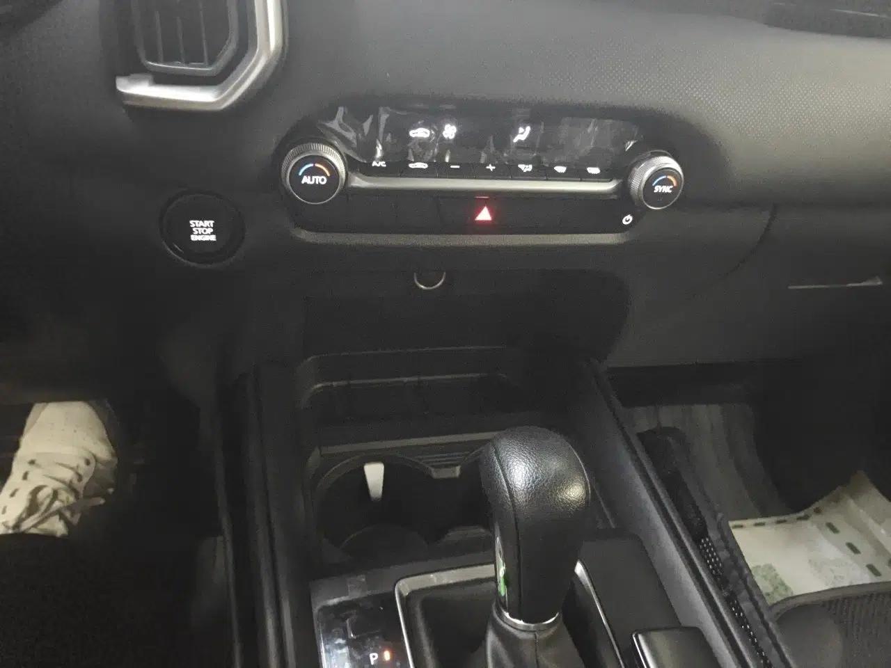 Mazda CX-50 2023 2.0L Leading Edition — миниатюра 13