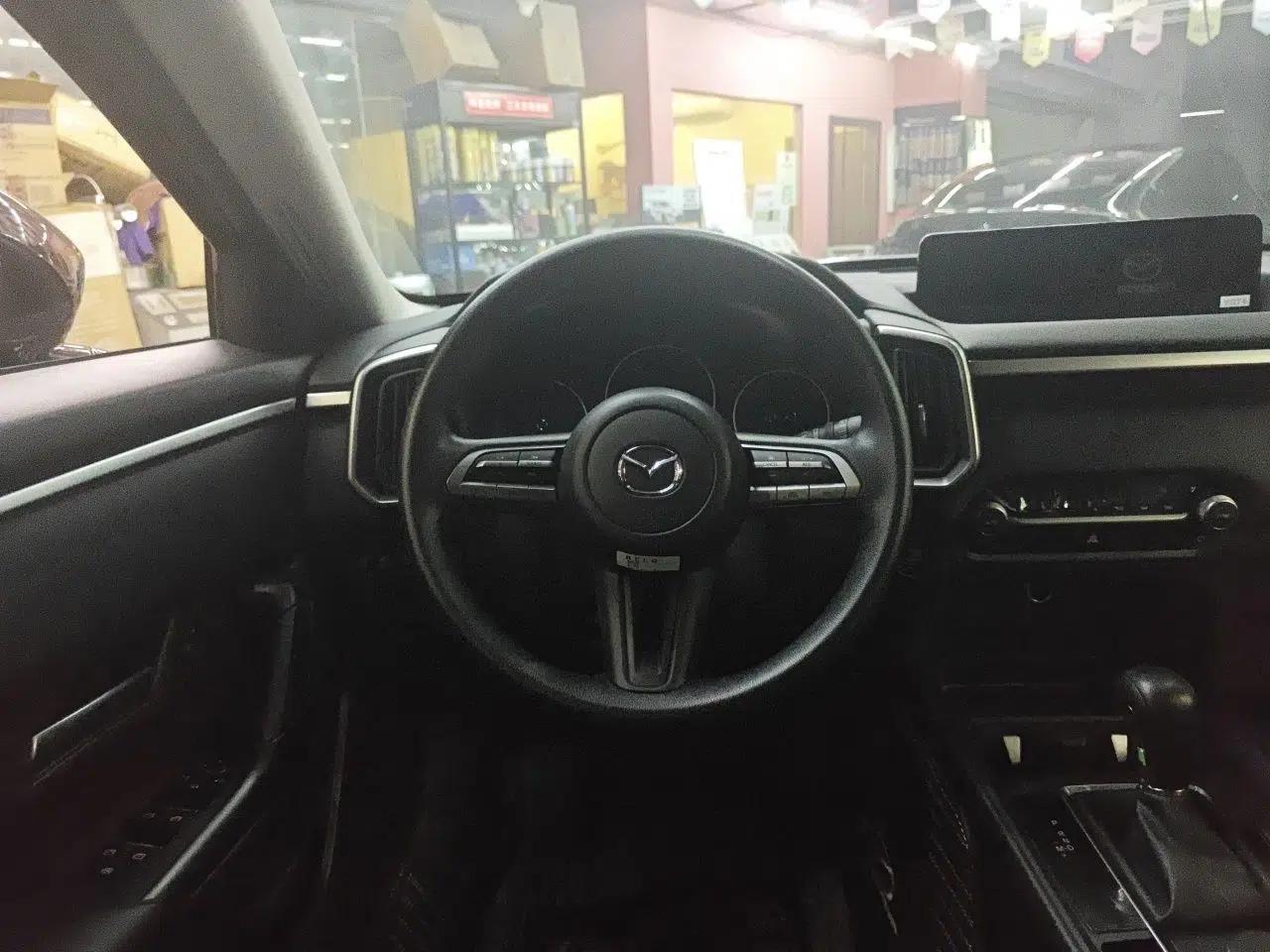 Mazda CX-50 2023 2.0L Leading Edition — миниатюра 10