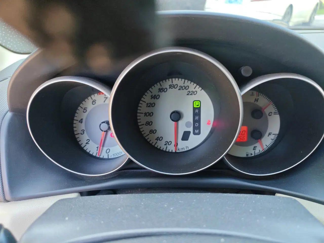 Mazda 3 2012 1.6L Automatic Classic Standard Edition — миниатюра 11