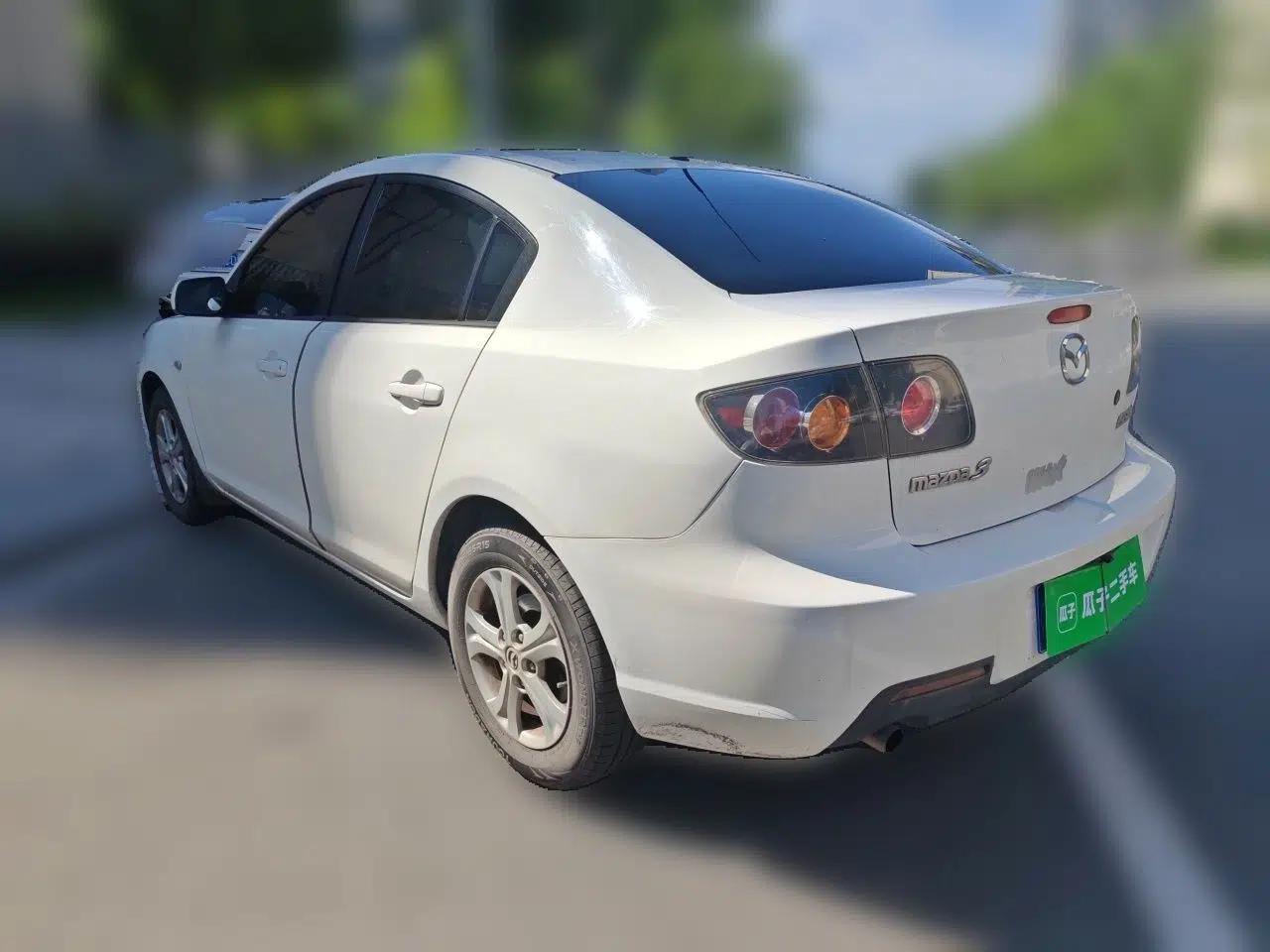 Mazda 3 2012 1.6L Automatic Classic Standard Edition — миниатюра 4