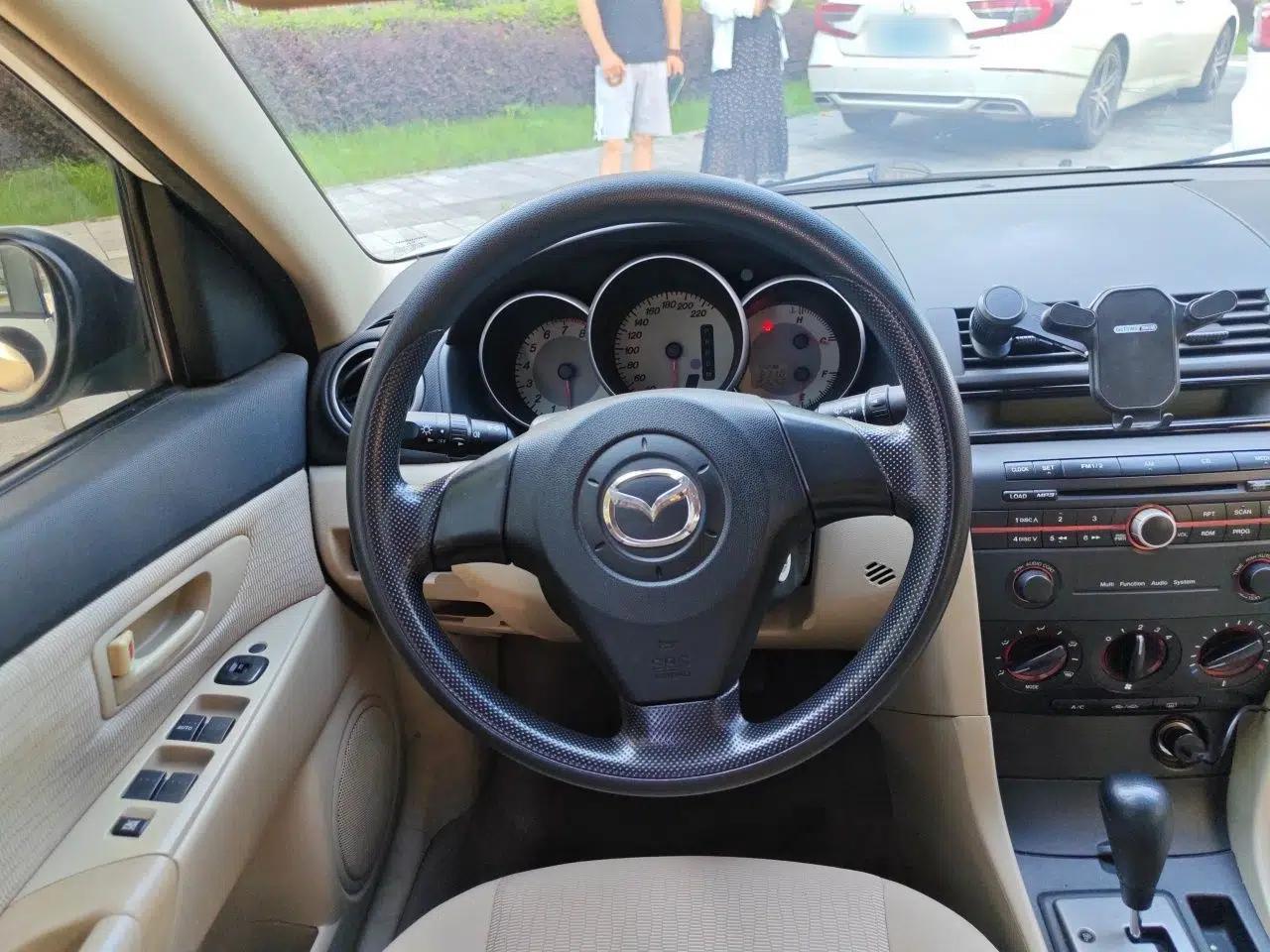 Mazda 3 2012 1.6L Automatic Classic Standard Edition — миниатюра 10