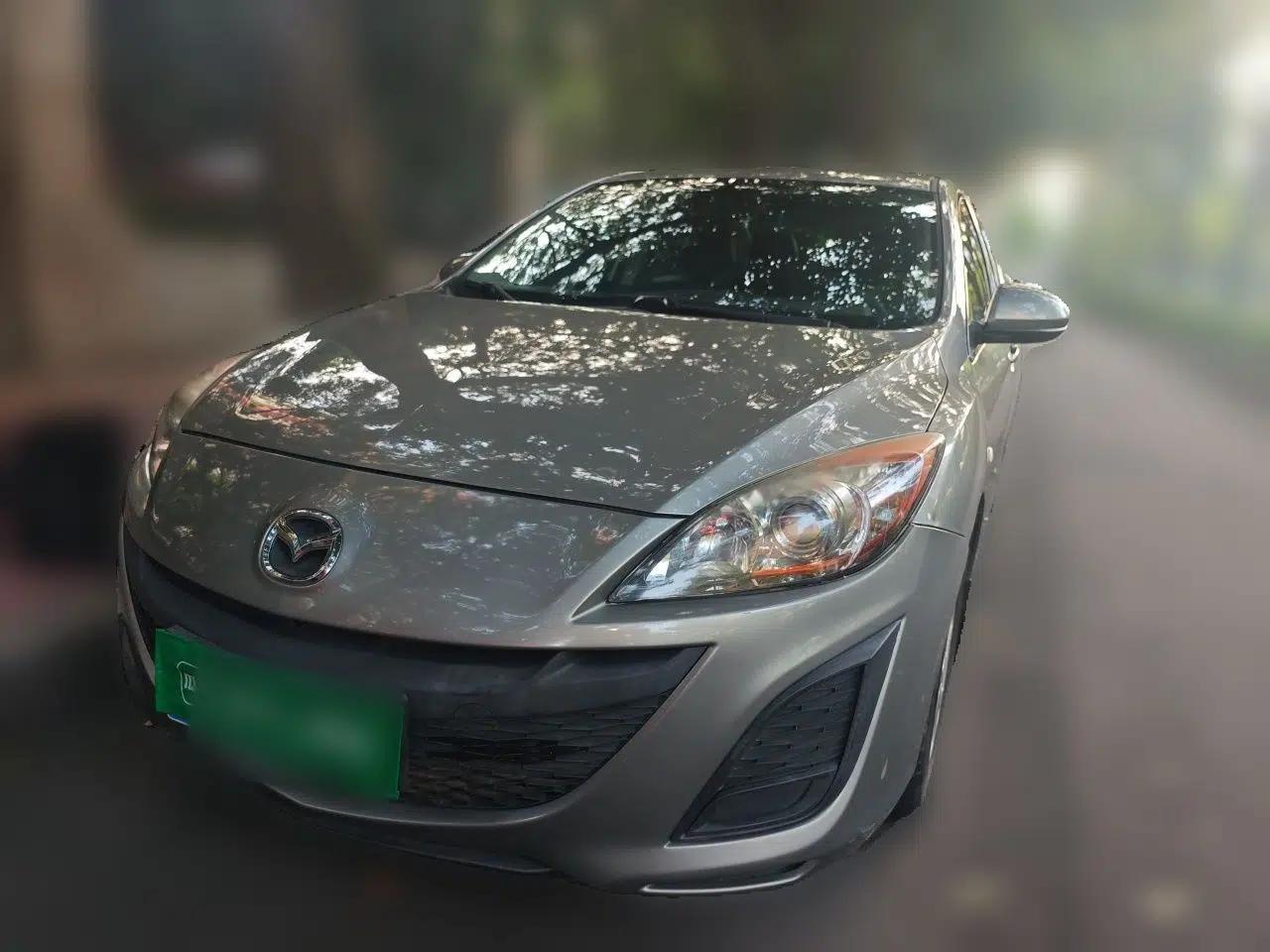 Mazda 3 2011 Sedan 1.6L Automatic Comfort Model — миниатюра 1
