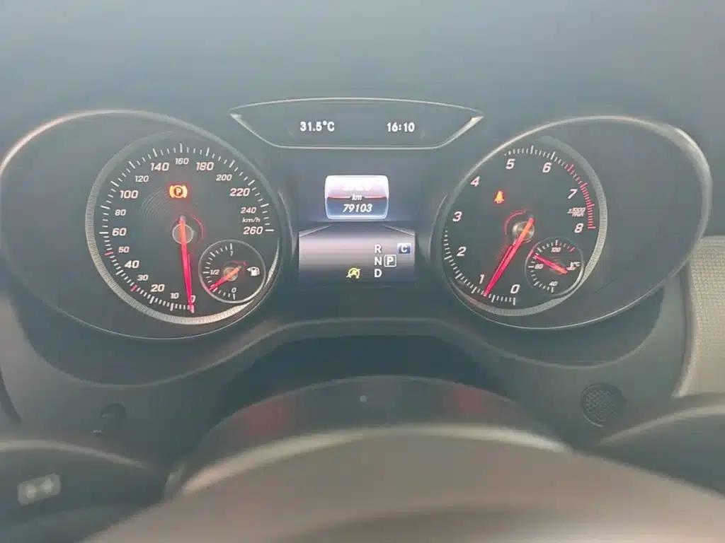Imported Mercedes-Benz CLA 2017 CLA 200 Fashion Edition — миниатюра 12