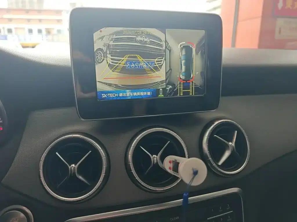 Imported Mercedes-Benz CLA 2017 CLA 200 Fashion Edition — миниатюра 13