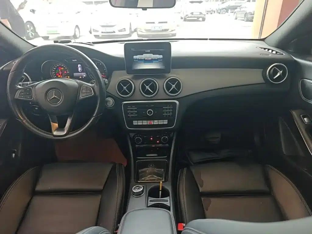 Imported Mercedes-Benz CLA 2017 CLA 200 Fashion Edition — миниатюра 10