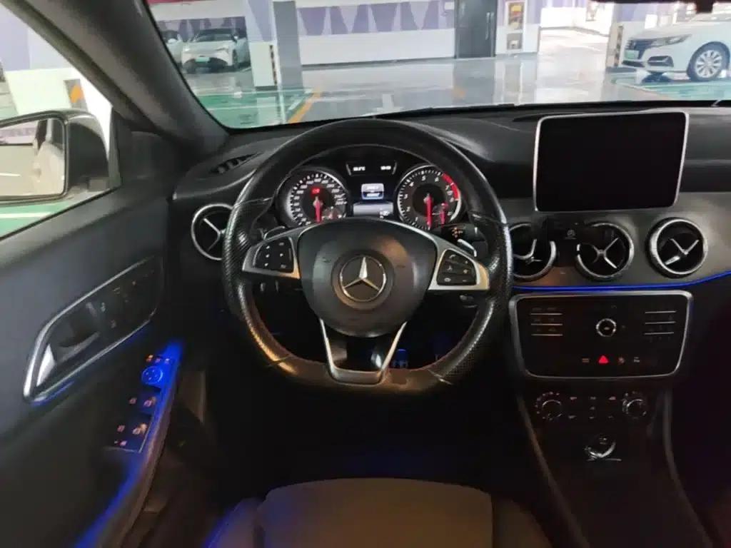 Imported Mercedes-Benz CLA 2016 CLA 220 4MATIC — миниатюра 11