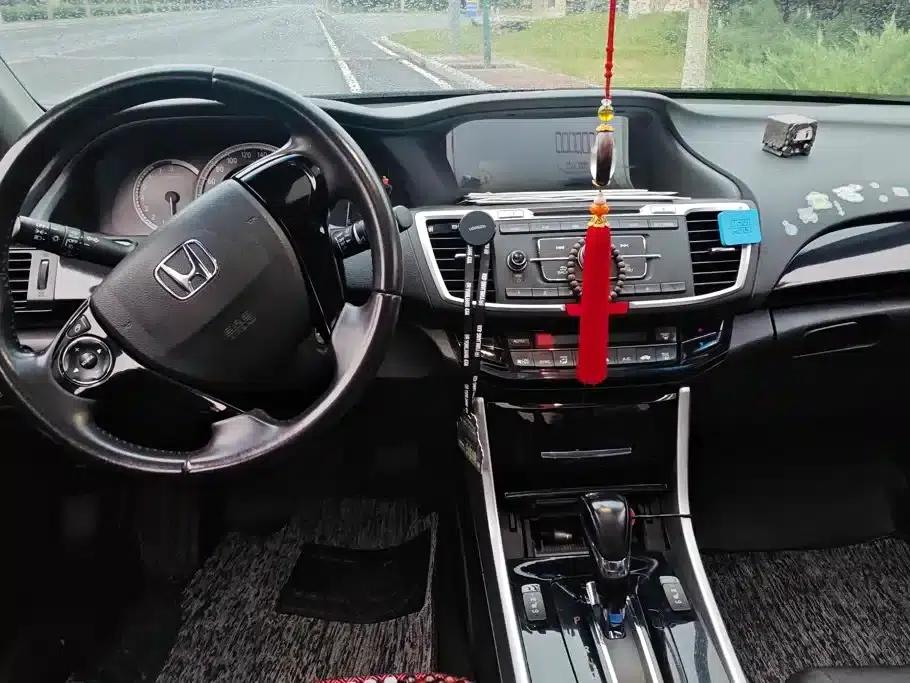 Accord 2016 2.0L Elite Edition — миниатюра 12