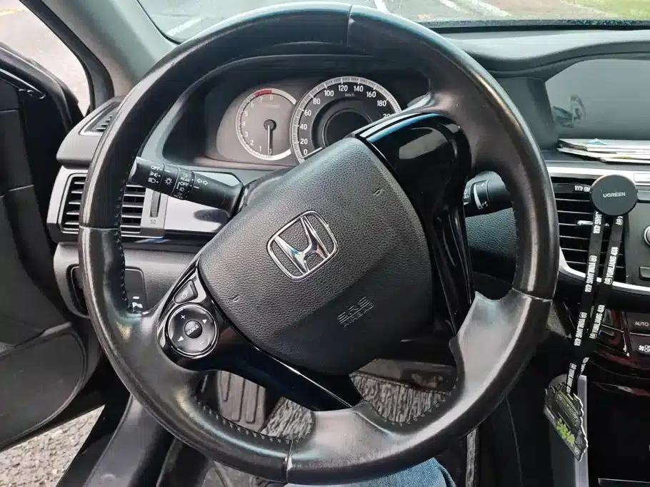 Accord 2016 2.0L Elite Edition — миниатюра 15