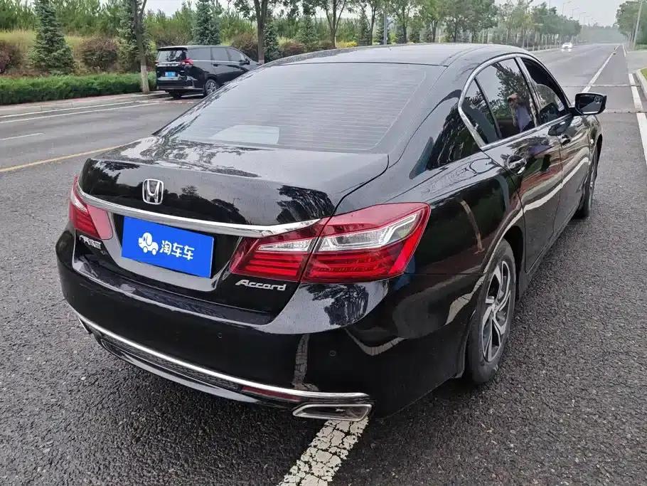 Accord 2016 2.0L Elite Edition — миниатюра 3