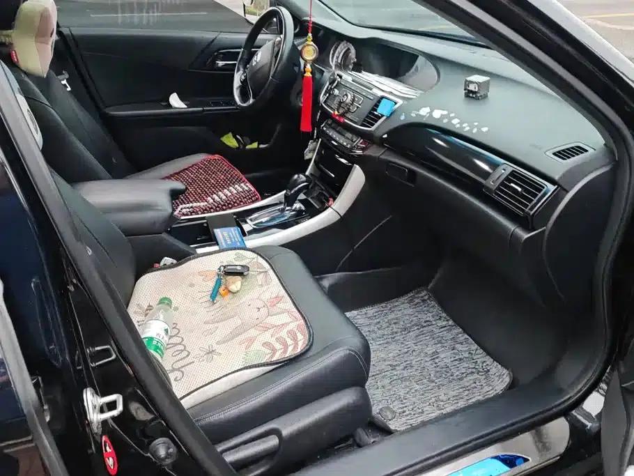 Accord 2016 2.0L Elite Edition — миниатюра 8