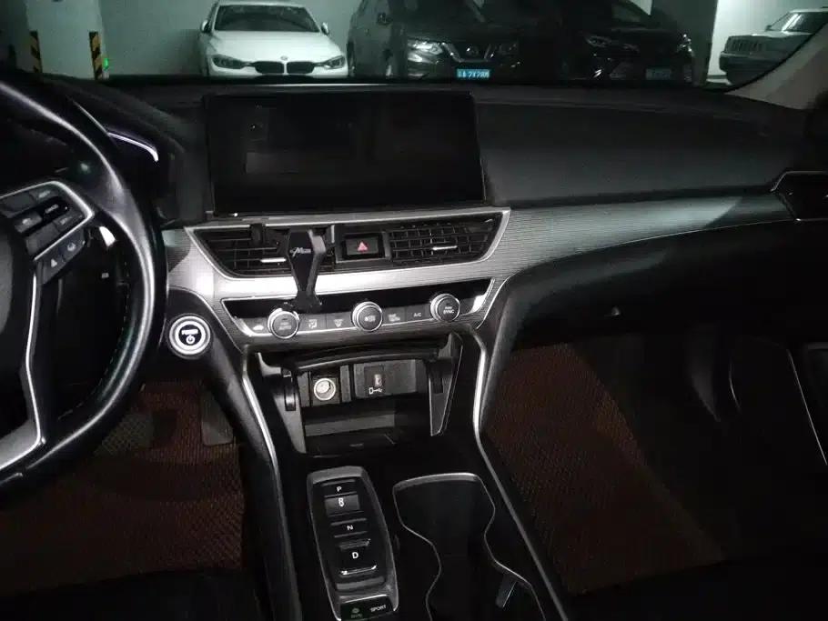 2022 Honda Accord Hybrid 2.0L Elite Edition — миниатюра 13