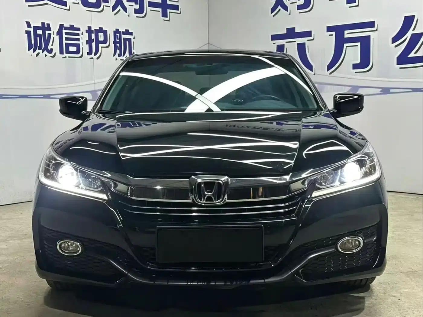2016 Honda Accord 2.0L Comfort Edition — миниатюра 2