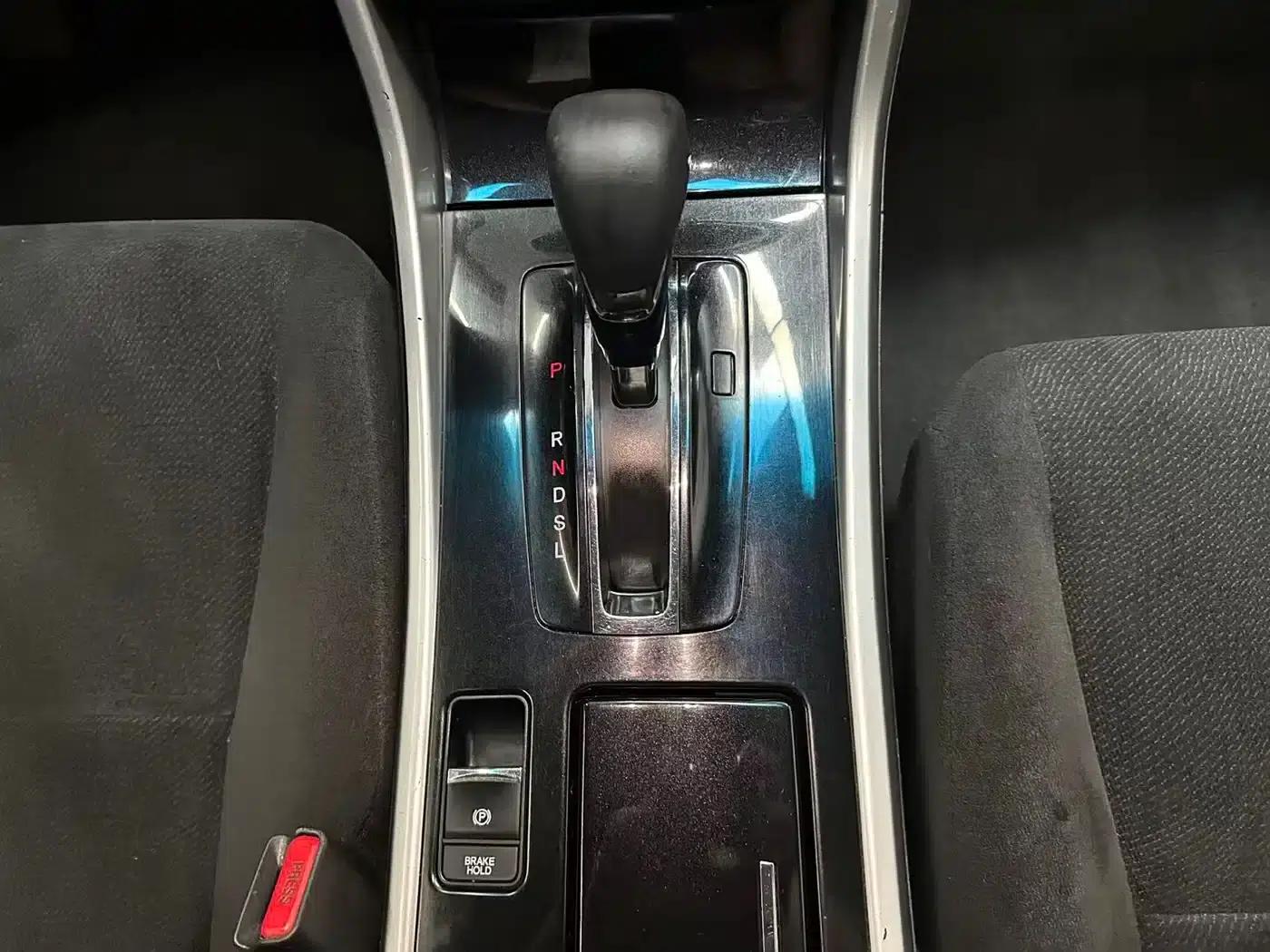 2016 Honda Accord 2.0L Comfort Edition — миниатюра 12