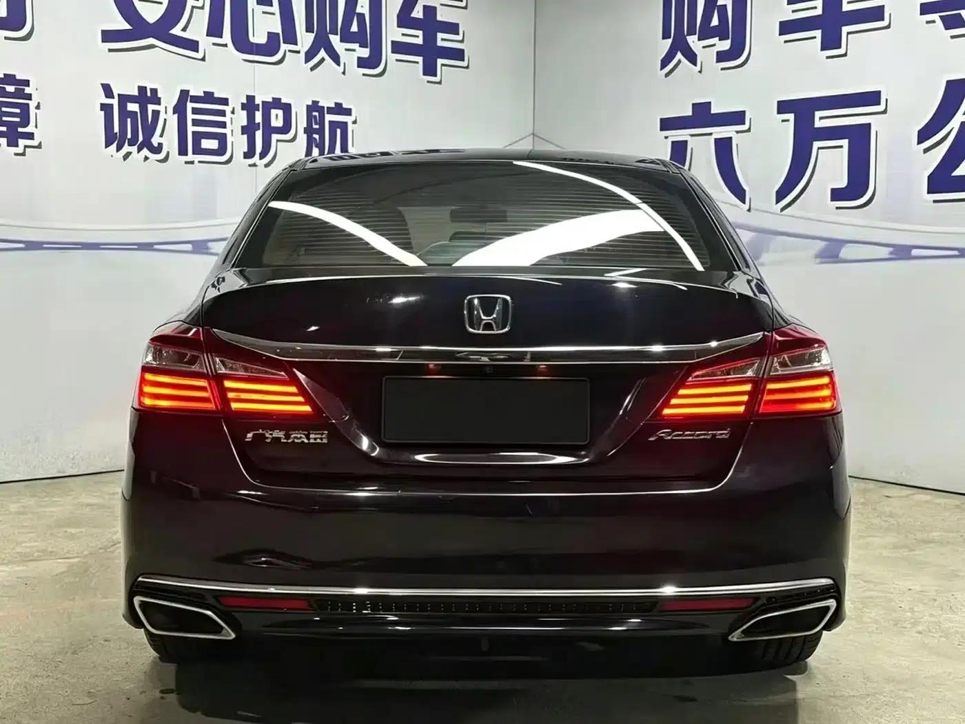 2016 Honda Accord 2.0L Comfort Edition — миниатюра 17