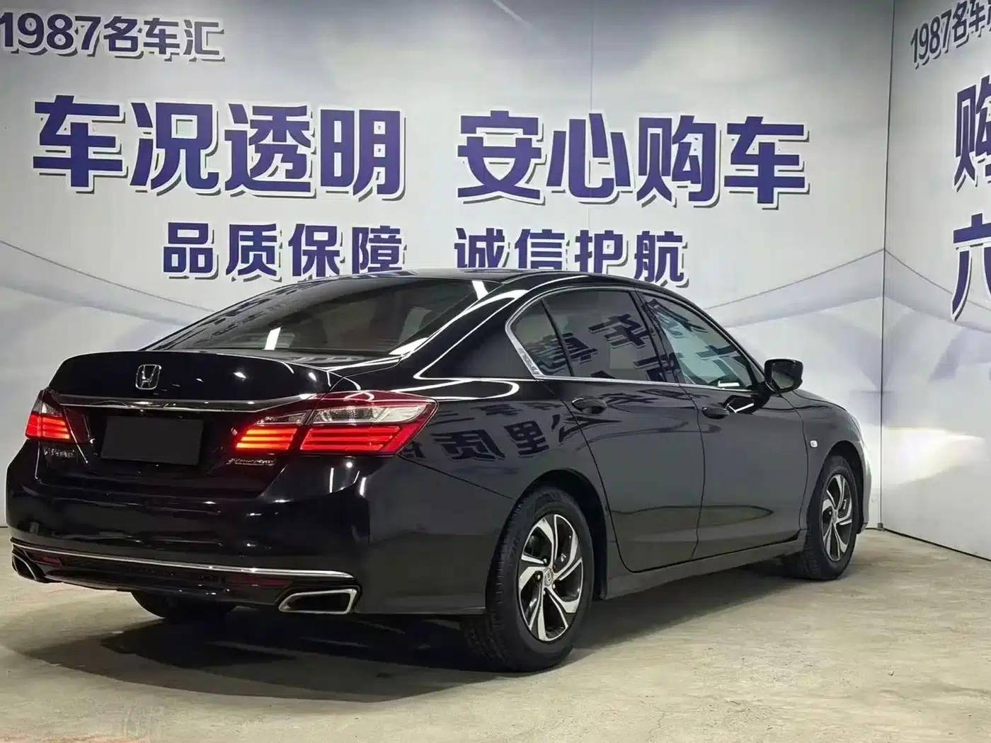 2016 Honda Accord 2.0L Comfort Edition — миниатюра 4