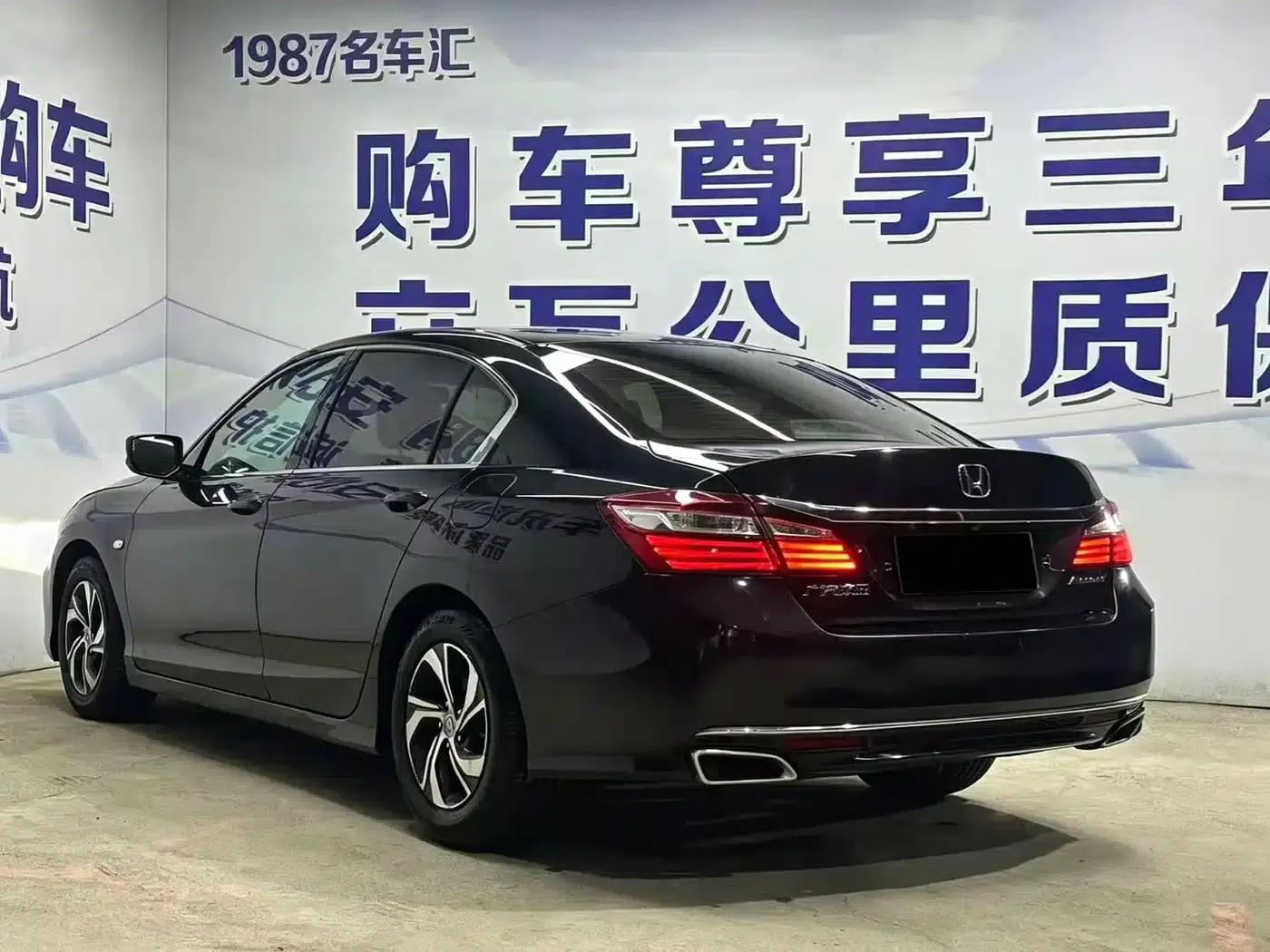 2016 Honda Accord 2.0L Comfort Edition — миниатюра 5