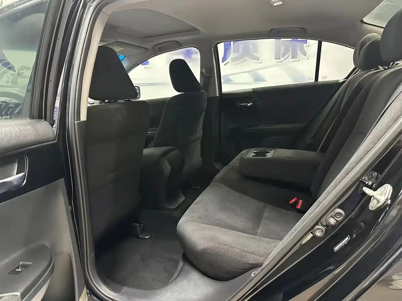 2016 Honda Accord 2.0L Comfort Edition — миниатюра 6