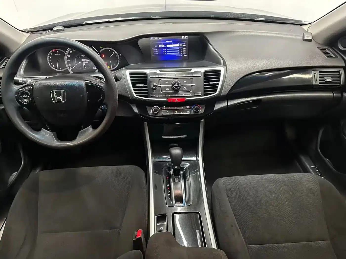 2016 Honda Accord 2.0L Comfort Edition — миниатюра 8