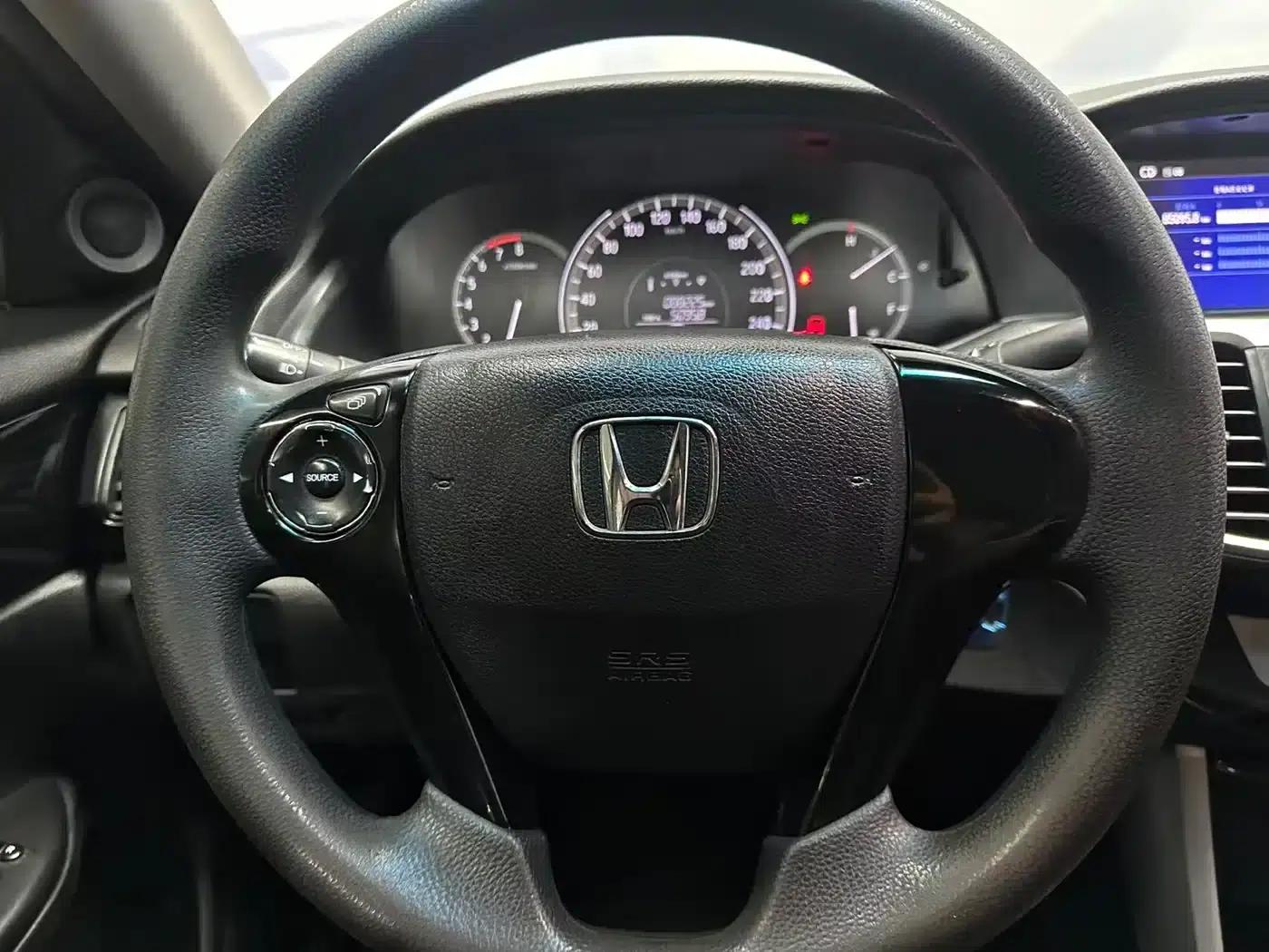2016 Honda Accord 2.0L Comfort Edition — миниатюра 9