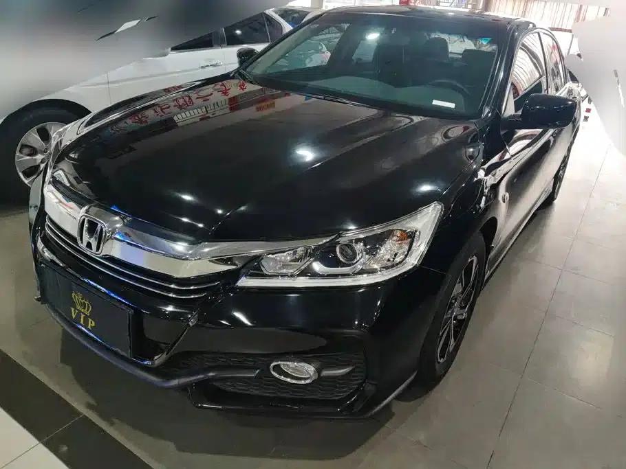 2016 Honda Accord 2.0L Comfort Edition — миниатюра 1