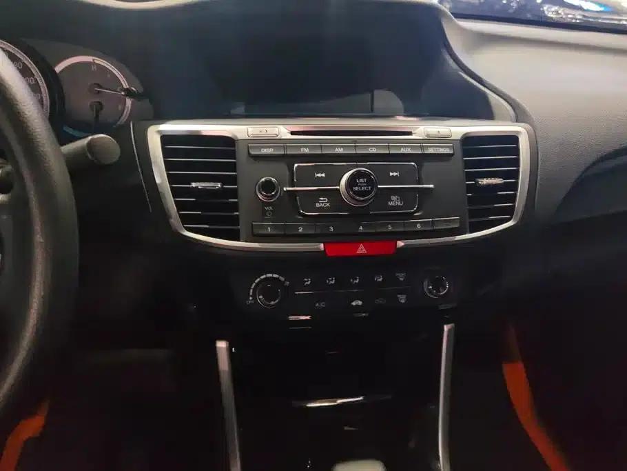 2016 Honda Accord 2.0L Comfort Edition — миниатюра 13