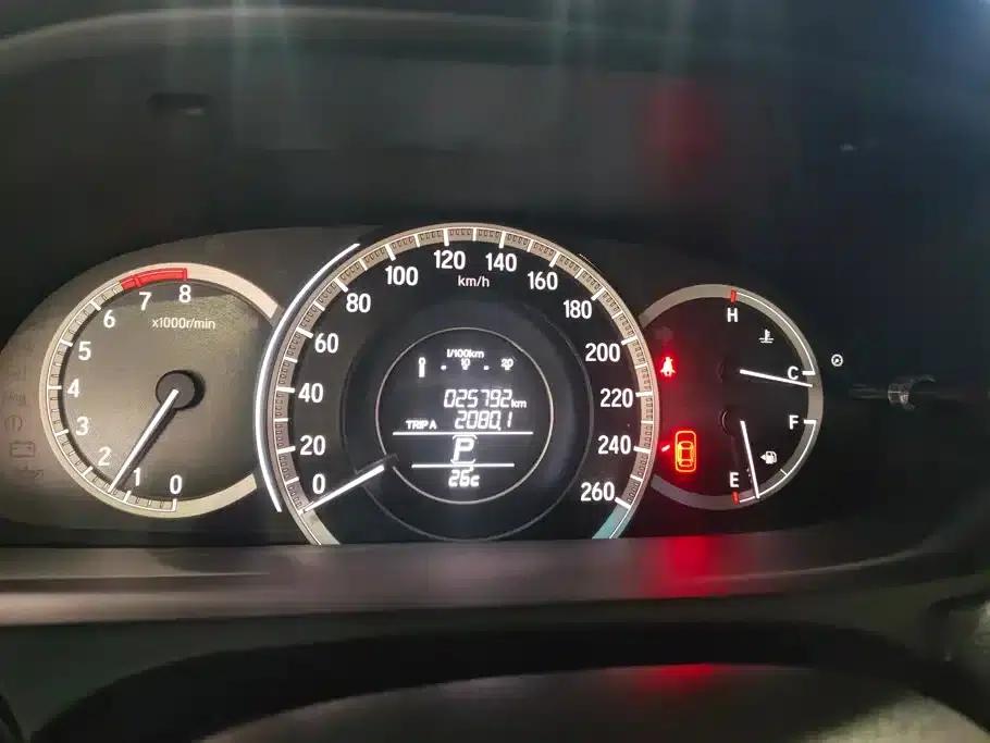 2016 Honda Accord 2.0L Comfort Edition — миниатюра 14
