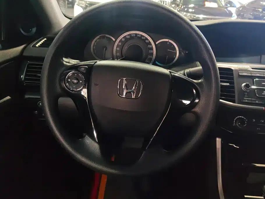 2016 Honda Accord 2.0L Comfort Edition — миниатюра 15