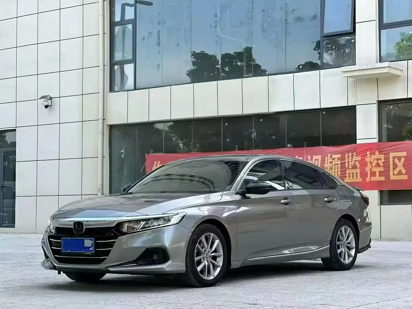 2022 Honda Accord 260TURBO Luxury Edition — миниатюра 1