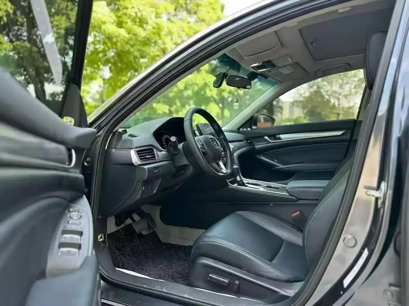 2022 Honda Accord 260TURBO Luxury Edition — миниатюра 7
