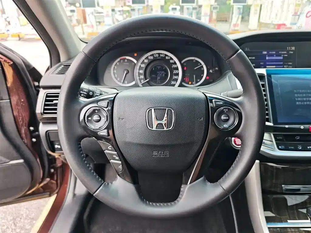 2015 Honda Accord 2.4L EX Luxury Edition — миниатюра 13