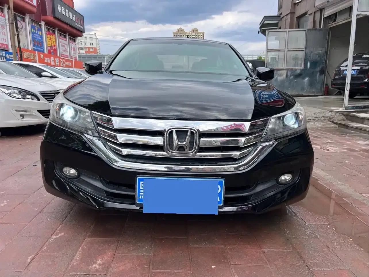 2015 Honda Accord 2.0L LXS Elite Edition — миниатюра 2