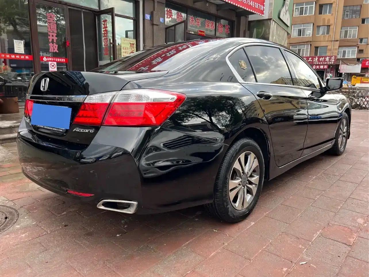 2015 Honda Accord 2.0L LXS Elite Edition — миниатюра 4