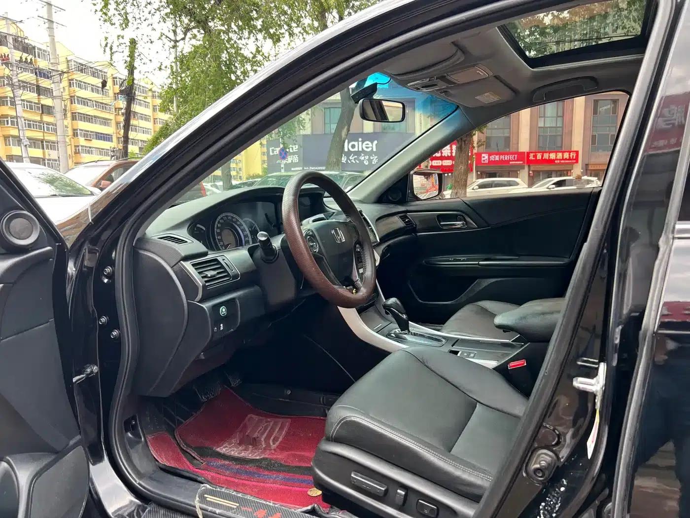 2015 Honda Accord 2.0L LXS Elite Edition — миниатюра 10