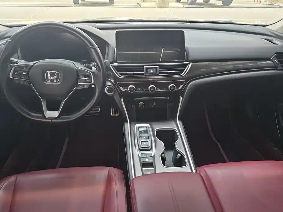 2022 Honda Accord Hybrid 2.0L Phantom Night Edition — миниатюра 12