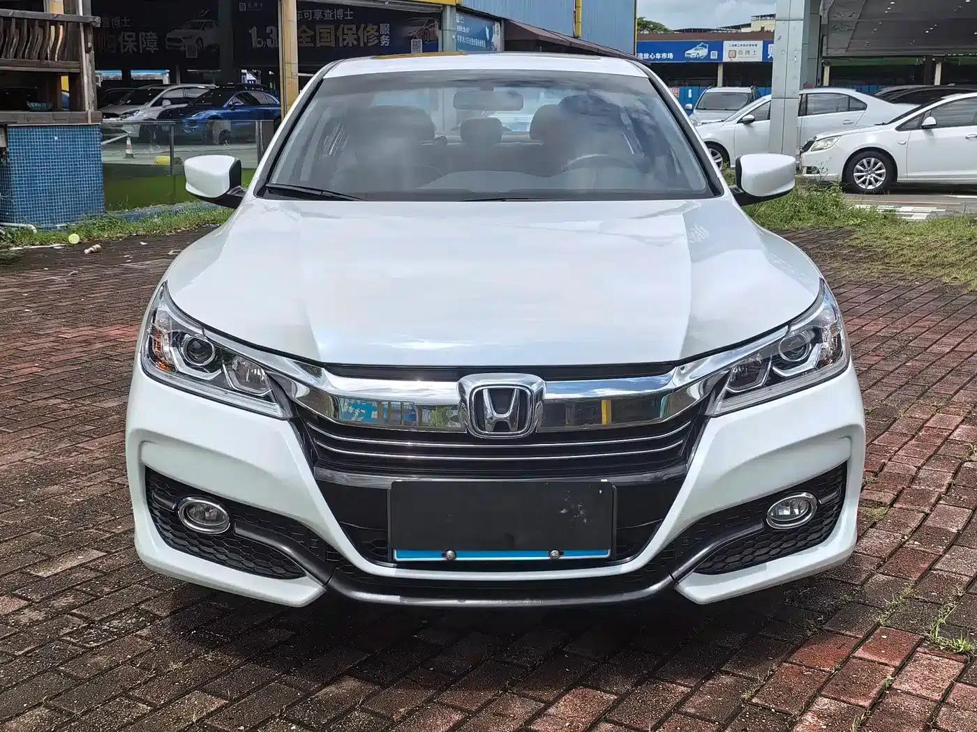 Accord 2016 2.0L Elite Edition — миниатюра 2