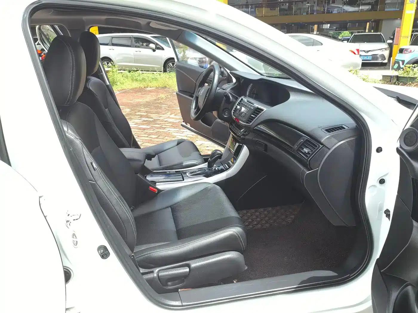 Accord 2016 2.0L Elite Edition — миниатюра 10