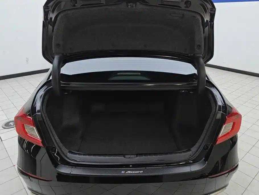 2018 Honda Accord 260TURBO Luxury Edition (China VI Emission Standard) — миниатюра 4