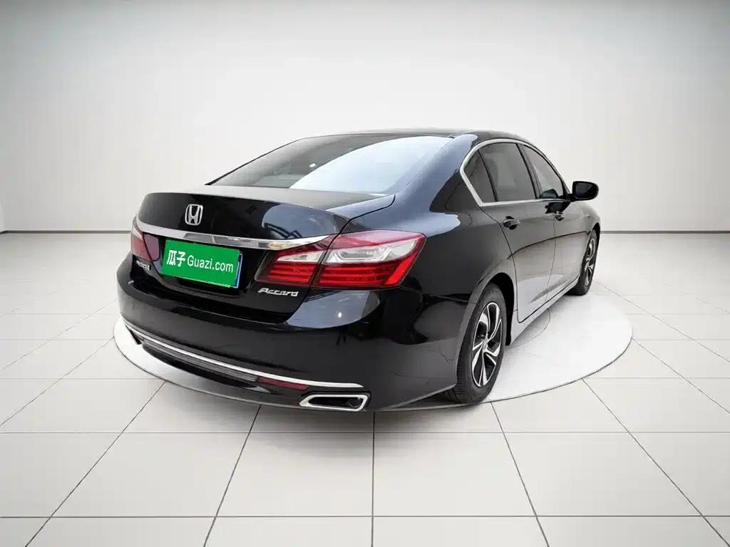 Accord 2016 2.0L Elite Edition — миниатюра 6