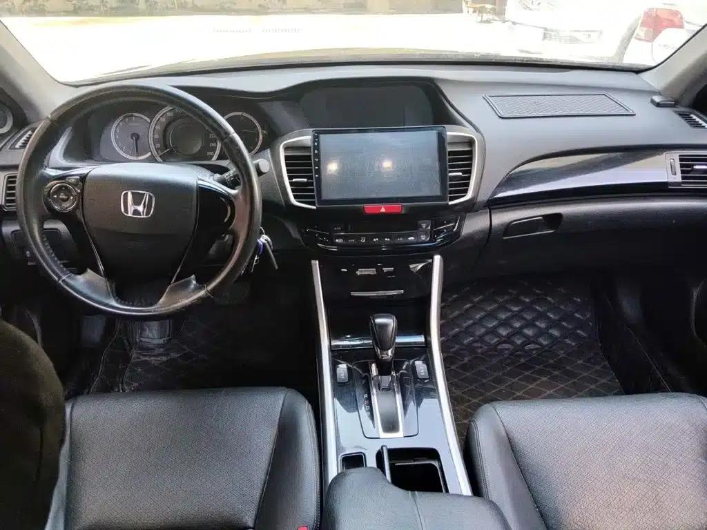 Accord 2016 2.0L Elite Edition — миниатюра 10