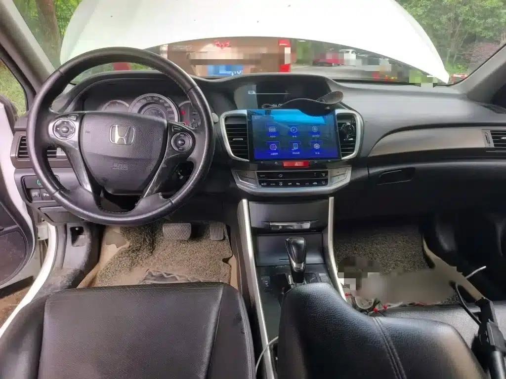 2015 Honda Accord 2.0L EX Luxury Edition — миниатюра 13