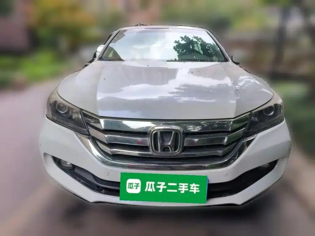 2015 Honda Accord 2.0L EX Luxury Edition — миниатюра 24