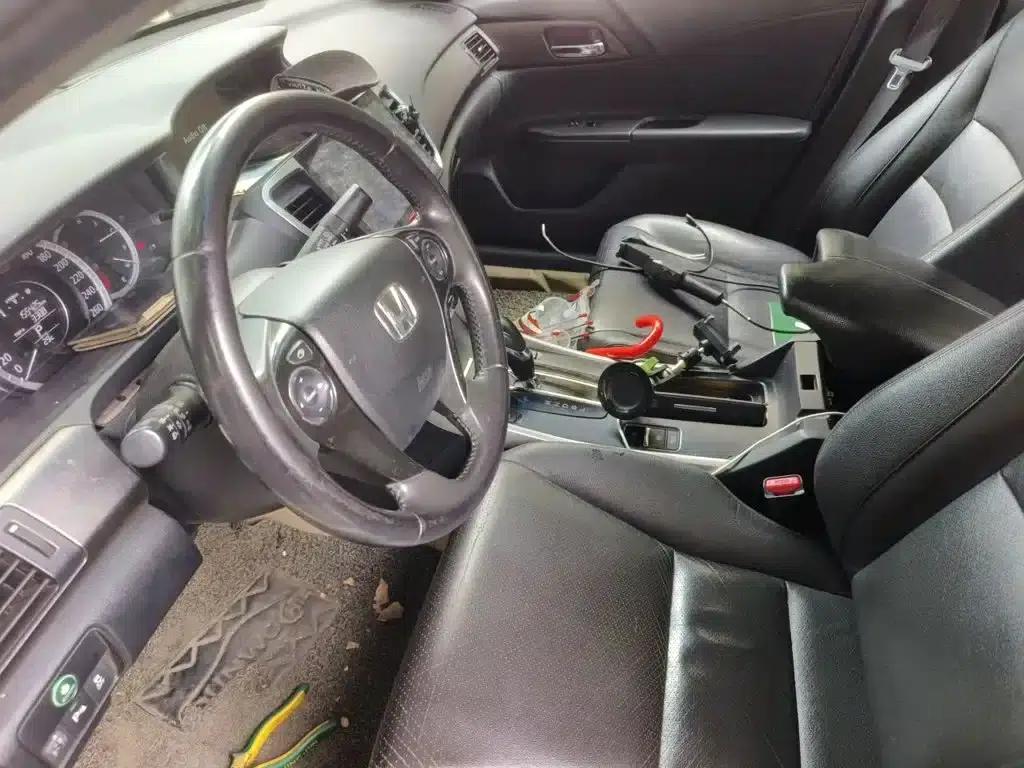 2015 Honda Accord 2.0L EX Luxury Edition — миниатюра 8